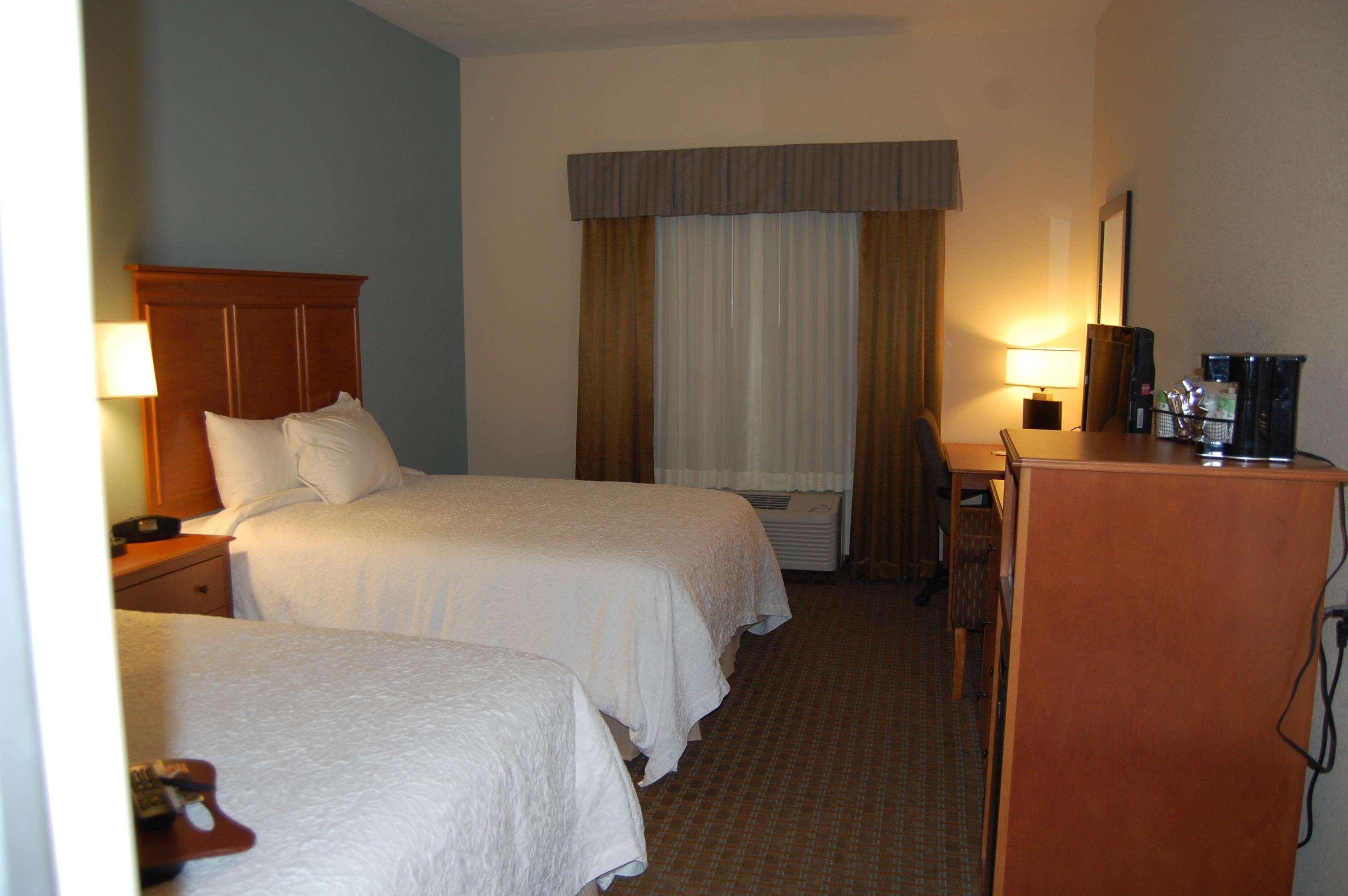 Hampton Inn Sidney Exterior photo
