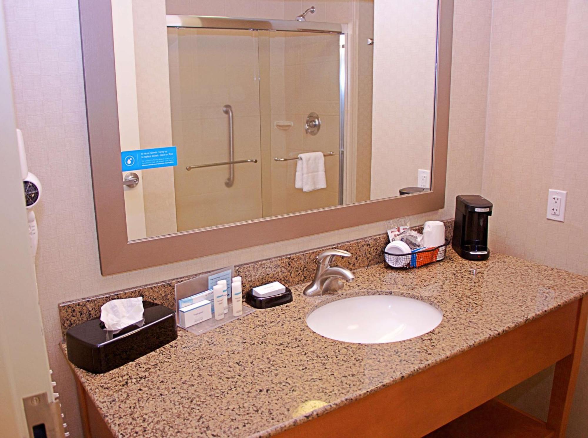 Hampton Inn Sidney Exterior photo